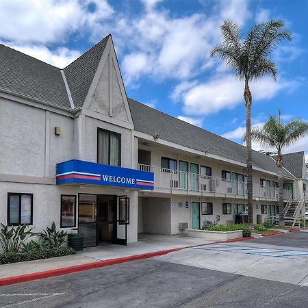 Motel 6 Anaheim Stadium - Orange Eksteriør billede
