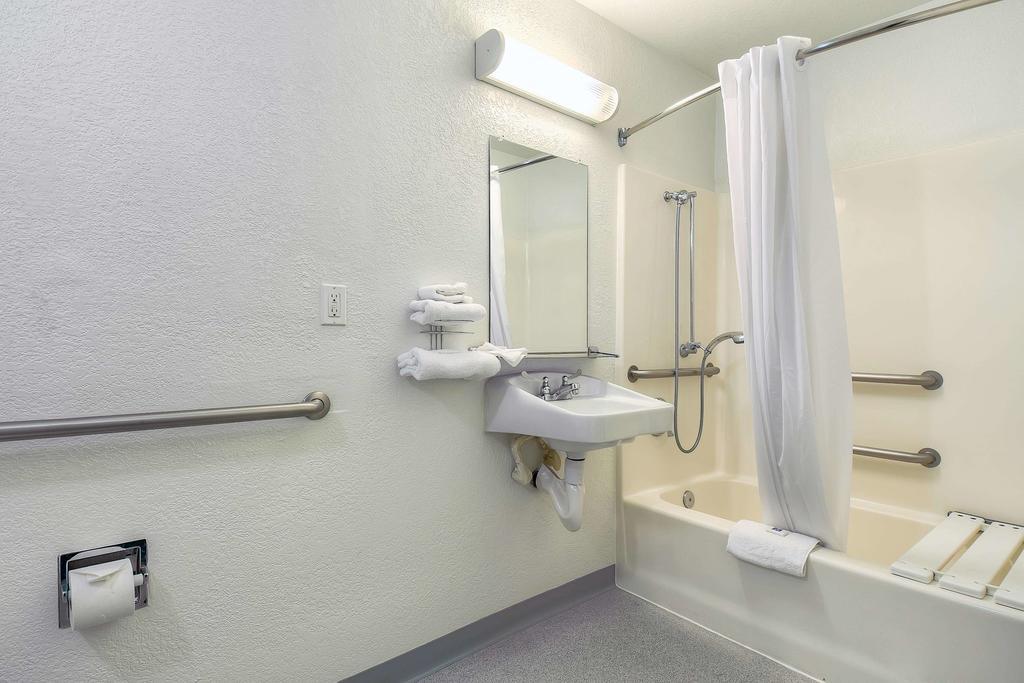 Motel 6 Anaheim Stadium - Orange Eksteriør billede